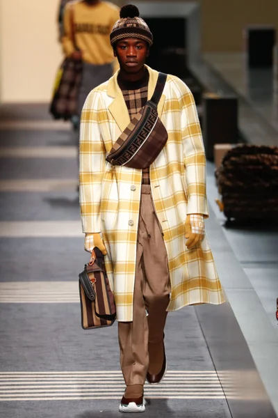 Look 30